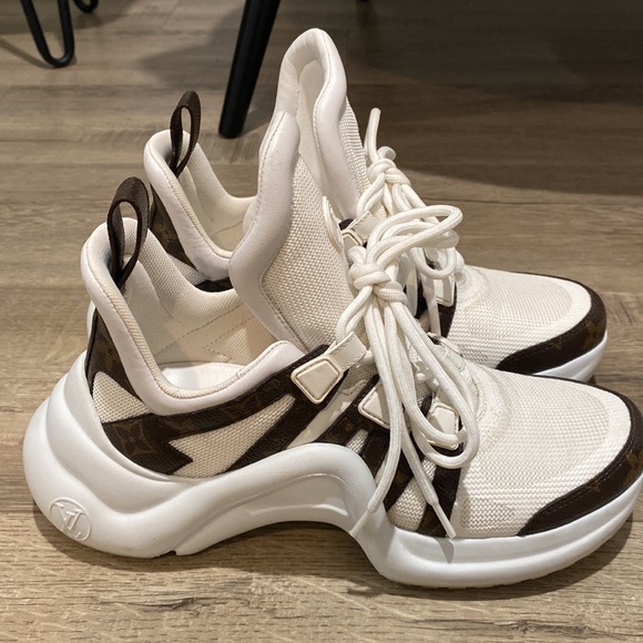 Louis Vuitton Low Top Chunky Sneakers - Picture 3 of 8